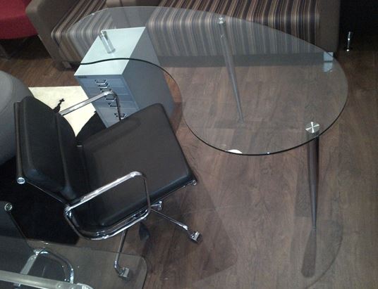 Glass Desks Kidney Shaped