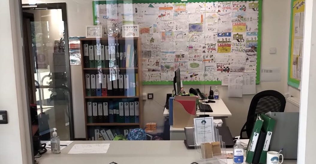 Protective screen for schools - Essex primary school reception counter 